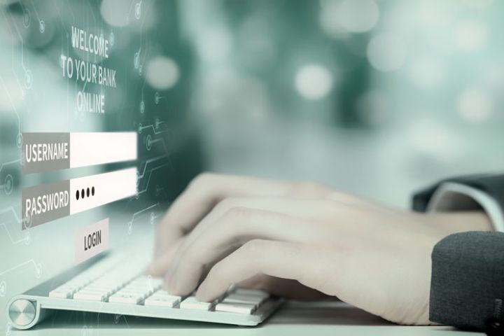同房时出血了怎么回事,同房时出血怎么回事